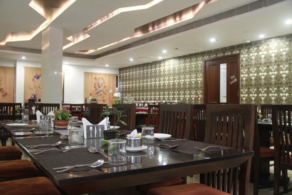 Lakshmi Hotel Тханджавур Екстер'єр фото