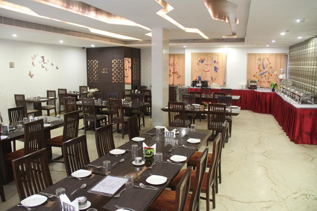 Lakshmi Hotel Тханджавур Екстер'єр фото